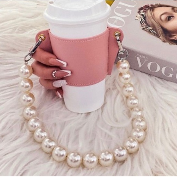 Accessories - Sold! 🎈Reusable Coffee Sleeve with detachable Pearl Chain